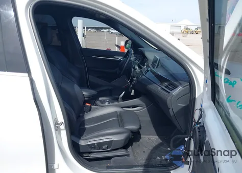 2020 BMW X1 xDrive28I z USA, uszkodzony, nr VIN WBXJG9C08L5R72214